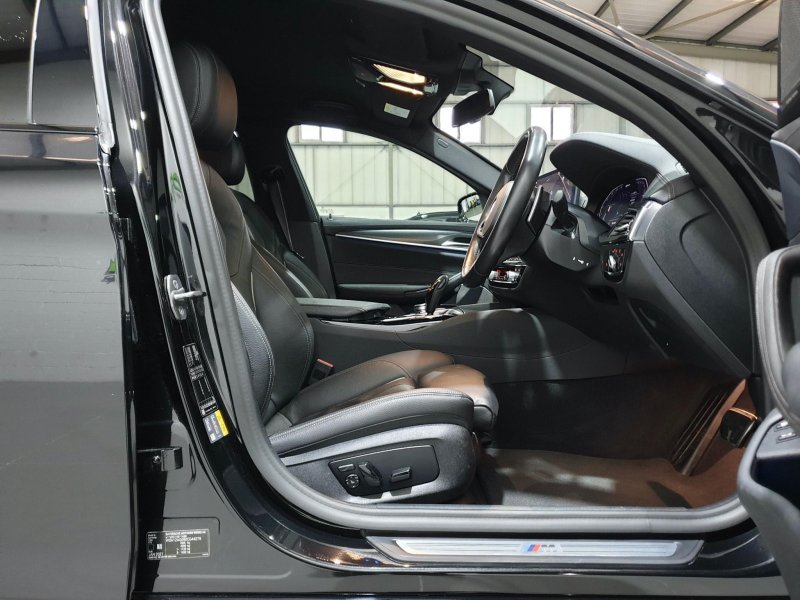 BMW 5 SERIES