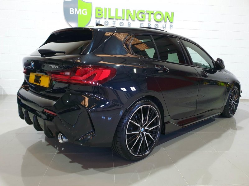 BMW 1 SERIES