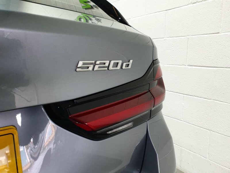 BMW 5 SERIES