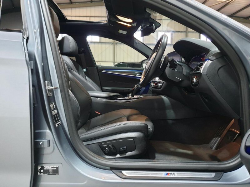 BMW 5 SERIES