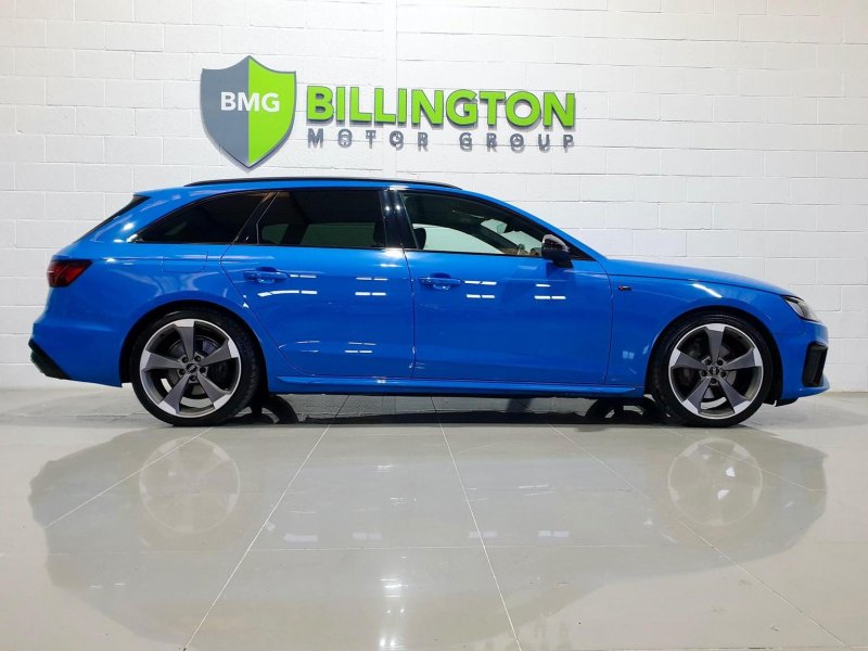 AUDI A4 AVANT