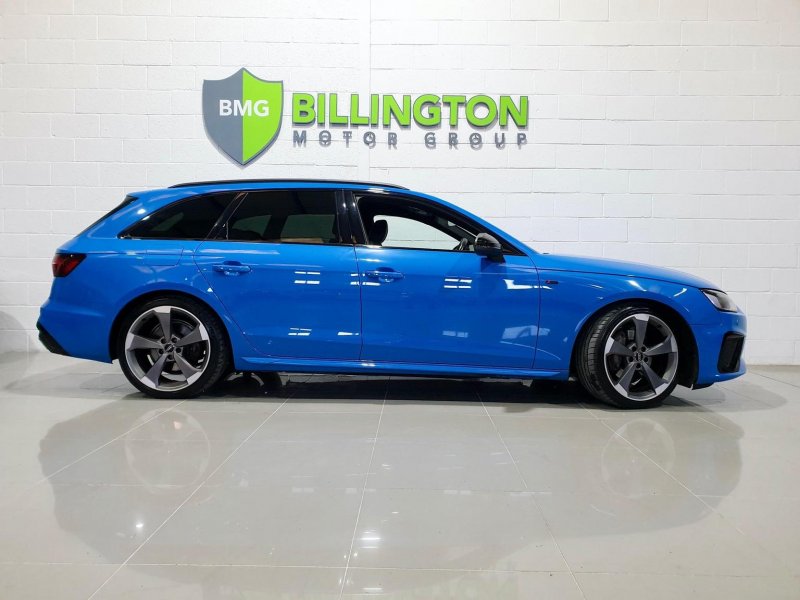 AUDI A4 AVANT