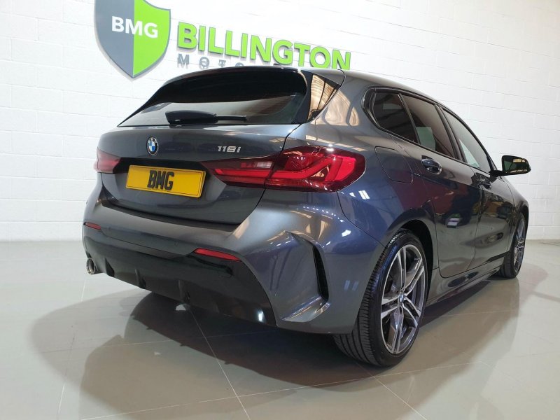 BMW 1 SERIES