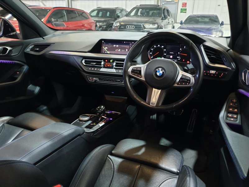 BMW 1 SERIES