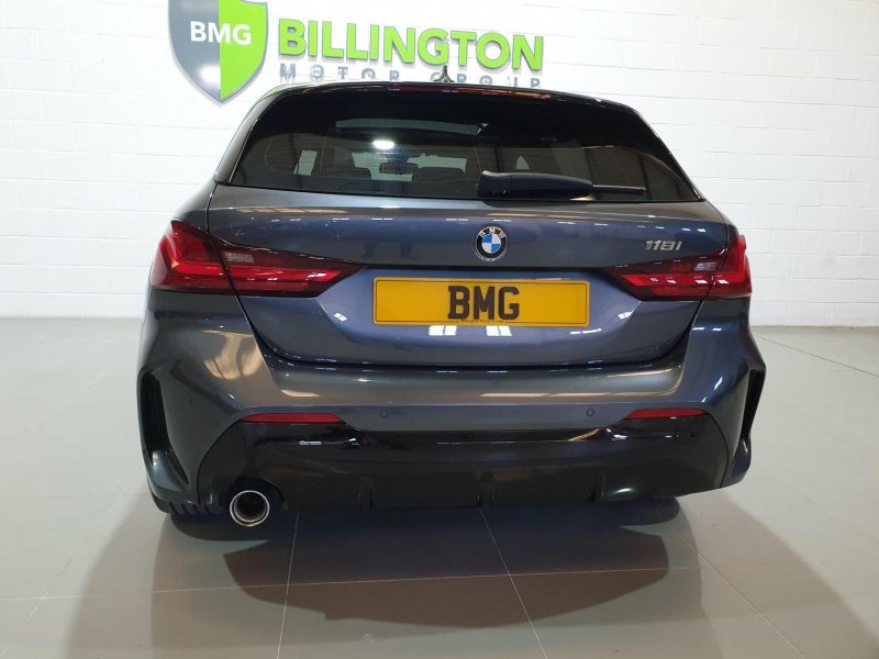 BMW 1 SERIES