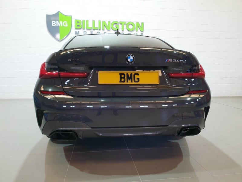 BMW 3 SERIES