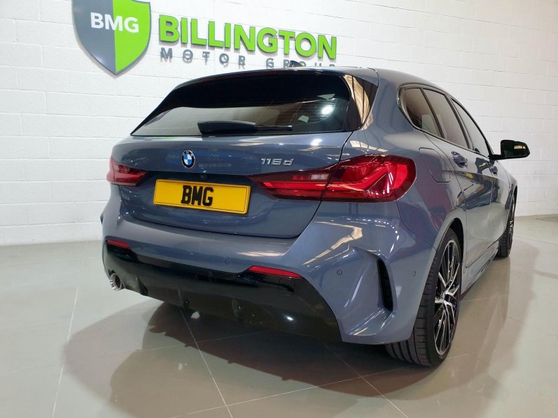 BMW 1 SERIES