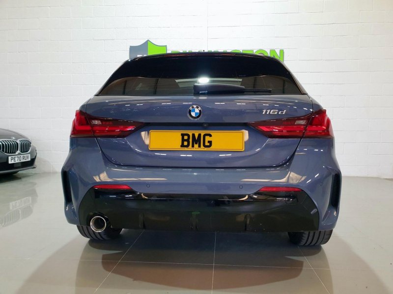 BMW 1 SERIES