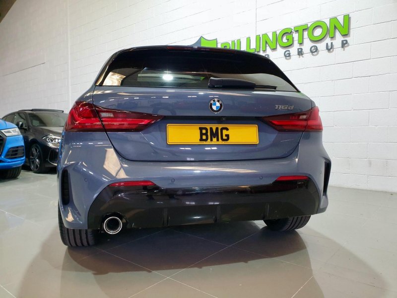 BMW 1 SERIES