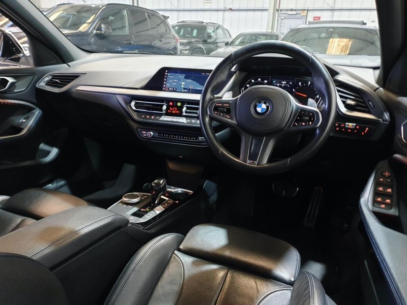 BMW 1 SERIES