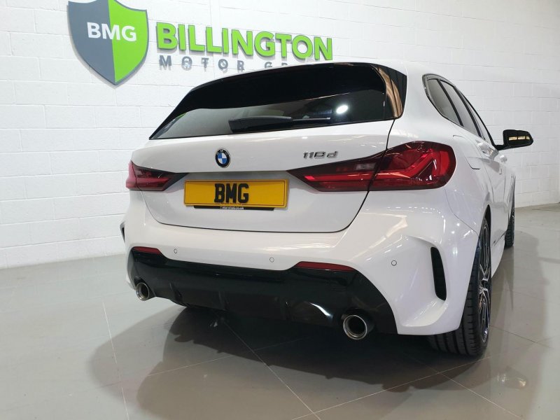 BMW 1 SERIES
