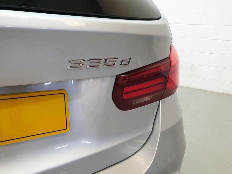 BMW 3 SERIES