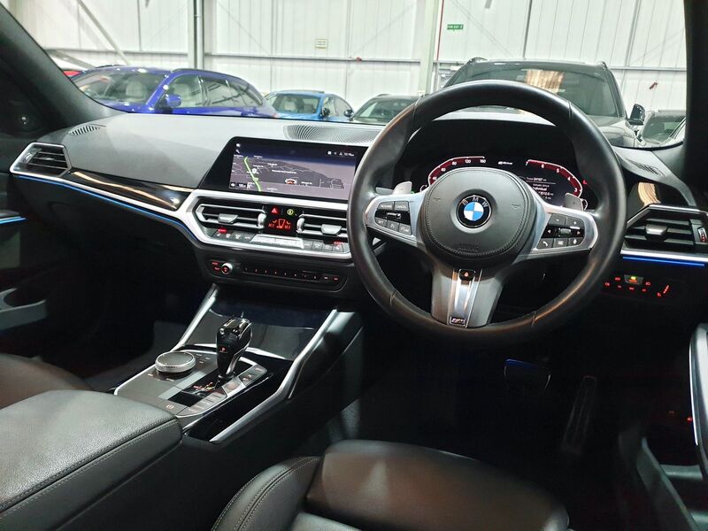 BMW 3 SERIES